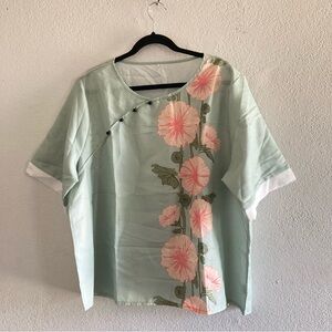 Beautiful short sleeve top